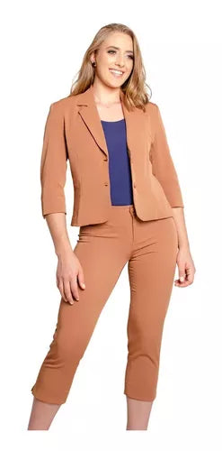 123940 - QUEIMA DE ESTOQUE. Conjunto Blazer ¾ C/forro, Calça Cigarrete Tecido Gabardine.