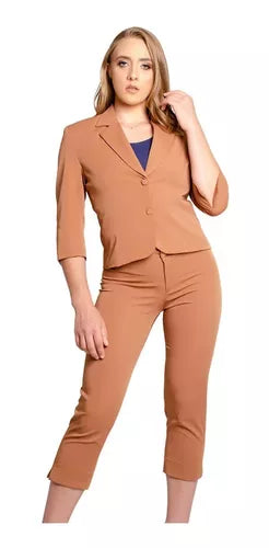123940 - QUEIMA DE ESTOQUE. Conjunto Blazer ¾ C/forro, Calça Cigarrete Tecido Gabardine.