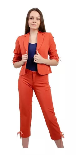 123948 - QUEIMA DE ESTOQUE. Conjunto Blazer ¾ C/forro Calça Cigarrete Tecido Gabardine.